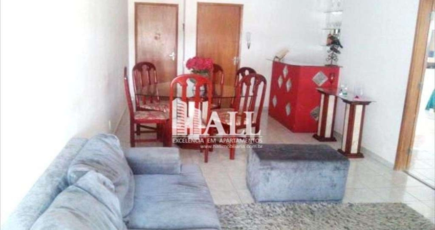 Apartamento com 3 dorms, Parque Residencial Joaquim Nabuco, São José do Rio Preto - R$ 249 mil, Cod: 997