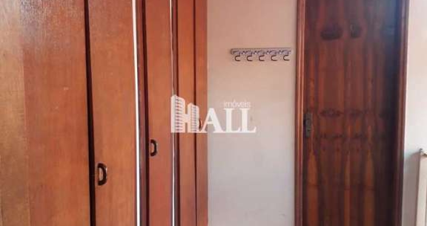Casa com 3 quartos à venda na Rua Adir Attab, Jardim Redentor, São José do Rio Preto