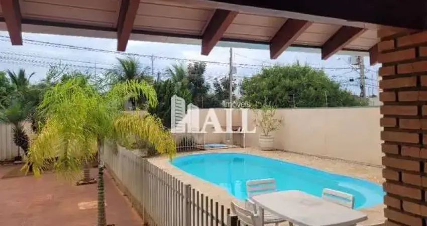 Casa com 3 dorms, Centro, Bady Bassitt - R$ 650 mil, Cod: 11301