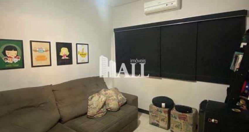 Casa com 3 dorms, Vila Maceno, São José do Rio Preto - R$ 700 mil, Cod: 11744