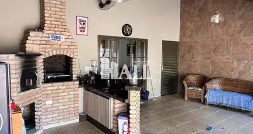 Casa com 3 quartos à venda na Avenida Fernando Costa, Centro, Mirassol