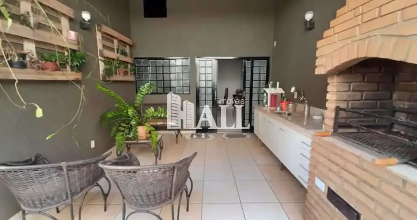 Casa com 3 quartos à venda na Rua José Anésio Colombo, Jardim Astúrias, São José do Rio Preto