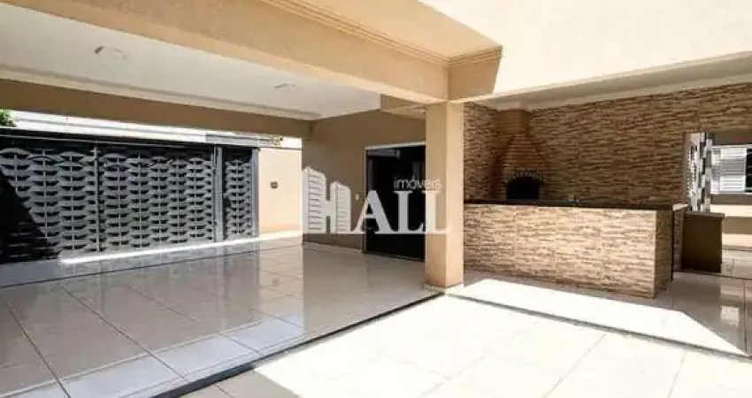 Casa com 3 quartos, Regissol, Mirassol.