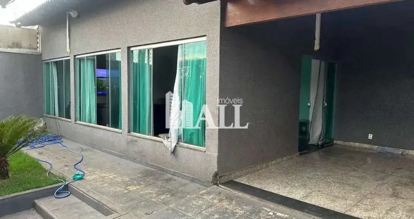 Casa com 3 quartos à venda na Rua Arlindo Valente, Parque São Miguel, São José do Rio Preto