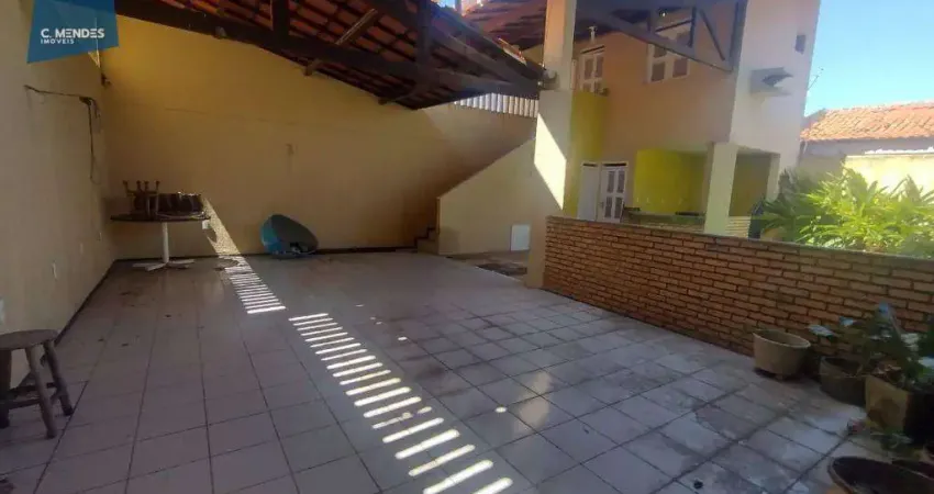 Casa Duplex Ampla com 5 Suítes e Piscina – Ideal para Empresas ou Moradia