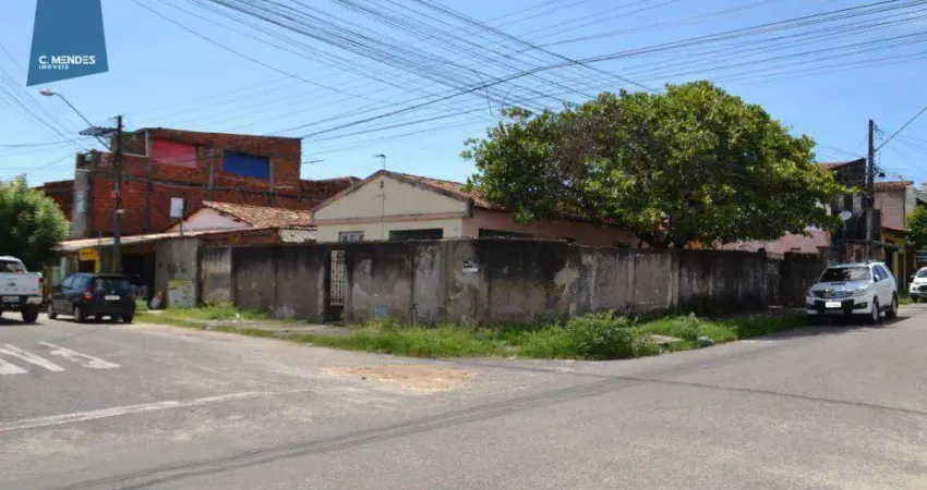 Casa Ampla na Messejana Excelente Oportunidade em Localização de Esquina!