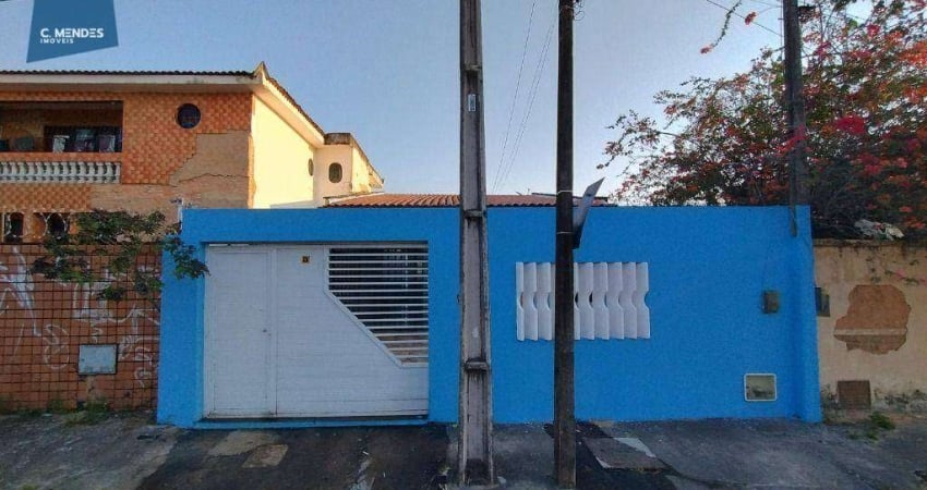 Oportunidade! Casa solta e reformada no melhor do Montese, 250 m² por R$ 520.000 - Montese - Fortaleza/CE