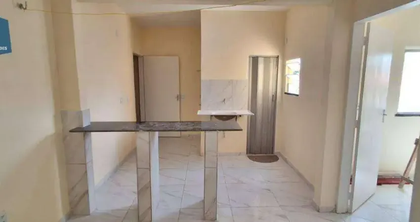 Kitnet com 1 dormitório para alugar, 48 m² por R$ 900,00/mês - Cidade dos Funcionários - Fortaleza/CE