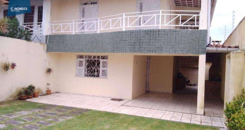Casa com 4 dormitórios à venda, 236 m² por R$ 750.000,00 - Cidade dos Funcionários - Fortaleza/CE