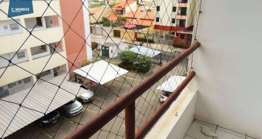 Apartamento com 2 dormitórios para alugar, 60 m² por R$ 1.825,66/mês - Cambeba - Fortaleza/CE