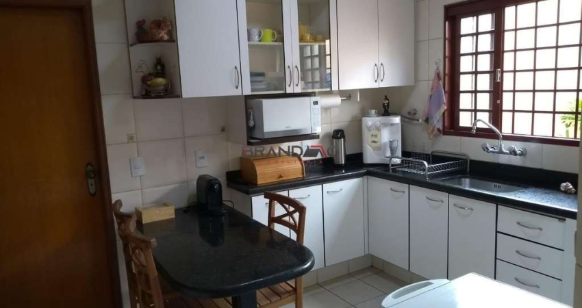 CASA Á VENDA NO VILA ALBERTINA - RIBEIRÃO PRETO com 3 quartos sendo 1 suíte por R$ 495.000,00