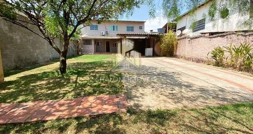 Casa à venda 3 Quartos, 2 Suites, 6 Vagas, 360M², Parque Xangri-La, Contagem -