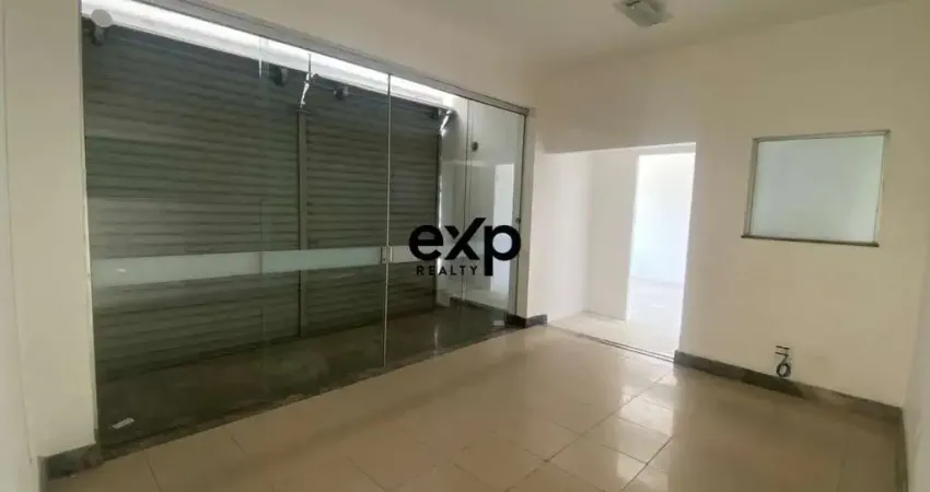 Casa com 3 quartos para alugar na Rua Dr Rocha, 500, Centro, Pedro Leopoldo