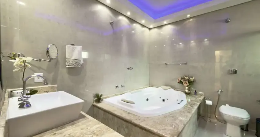 Casa com 4 quartos à venda na Avenida Florianópolis, 1199, Cajuru, Curitiba