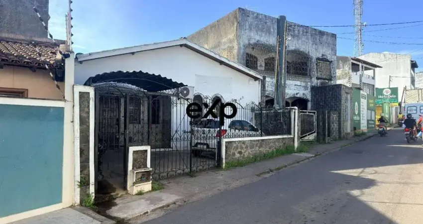 Casa com 3 quartos à venda na Rua Benjamin Constant, 148, Centro, Valença