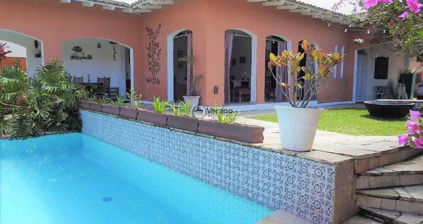 Casa à venda na praia de pernambuco - mobiliada, com piscina e churrasqueira - guarujá/sp