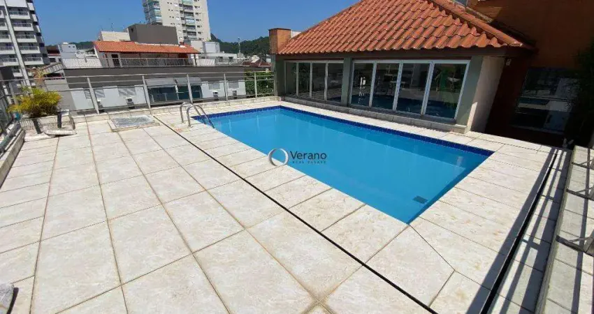 Cobertura duplex na praia da enseada, com 3 quartos sendo 1 suíte