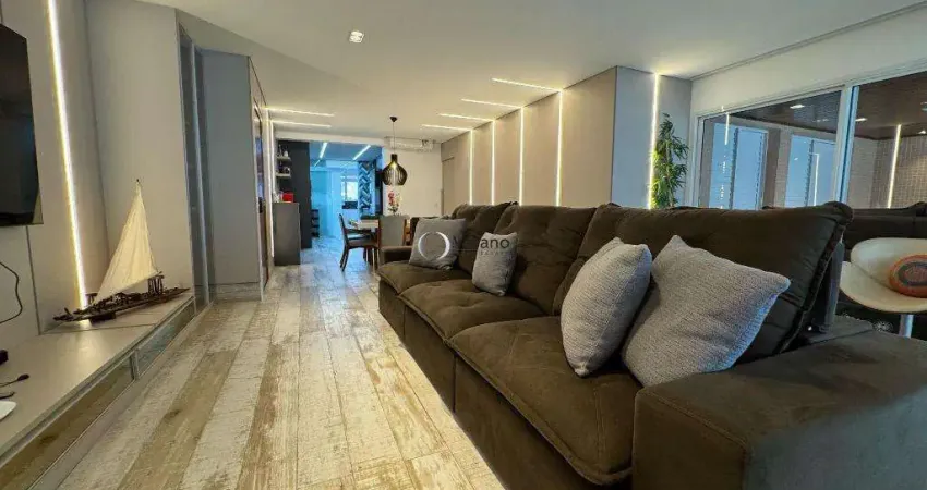 Apartamento totalmente reformado e decorado, com lazer estilo clube e 4 vagas de garagem