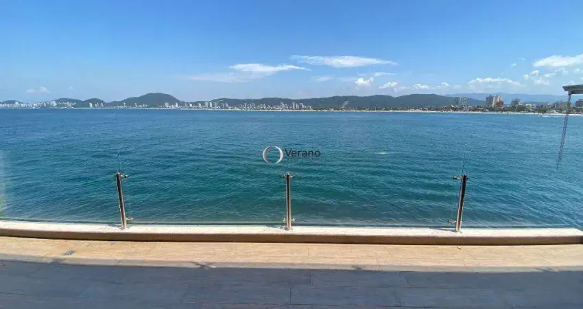 Apartamento com 3 suítes com vista maravilhosa da praia da enseada