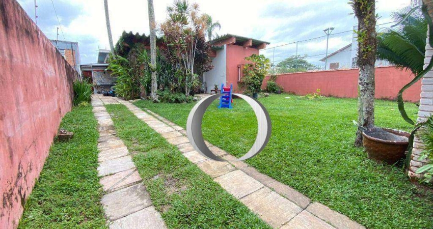 Casa com 3 dormitórios à venda, 200 m² por R$ 970.000,00 - Enseada - Guarujá/SP