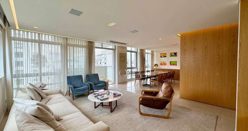 Apartamento reformado, moderno e totalmente automatizado, com varanda no Jardim América