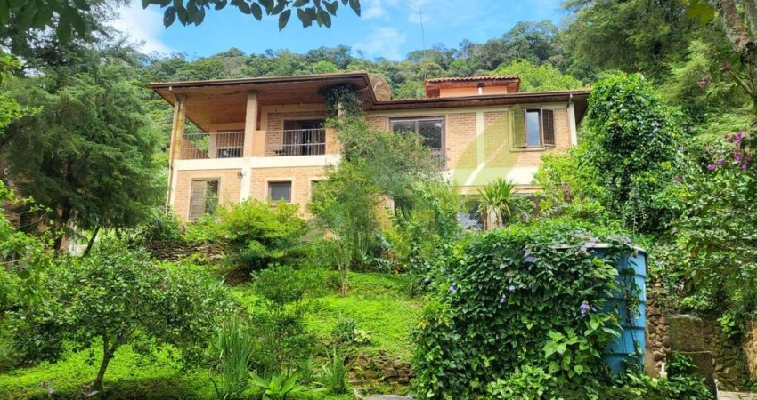 Encantadora Chácara no Eco Vila Clarenado em Piracaia
