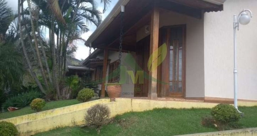 Encante-se: Residência Espetacular no Condomínio Flamboyant Atibaia