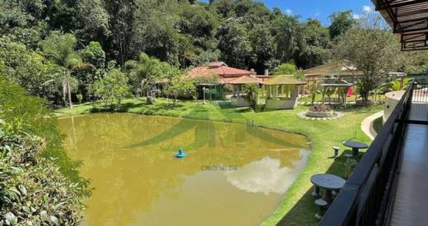 Chácara à venda em Jarinu-SP com 12.100 m², piscina, lago e salão de festas