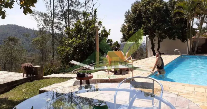 Sítio Exclusivo à Venda em Atibaia – Bairro do Portão: Natureza, Conforto e