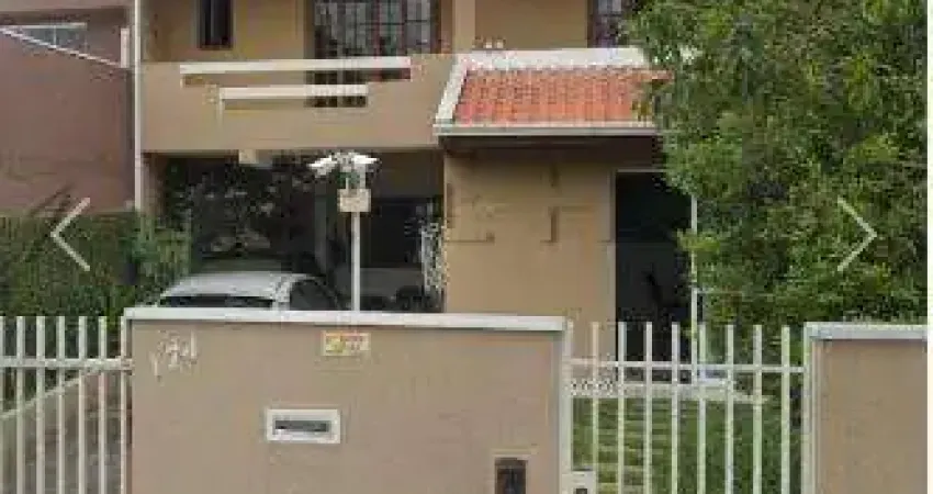Sobrado à venda em Curitiba, Orleans, com 4 quartos, 250m²