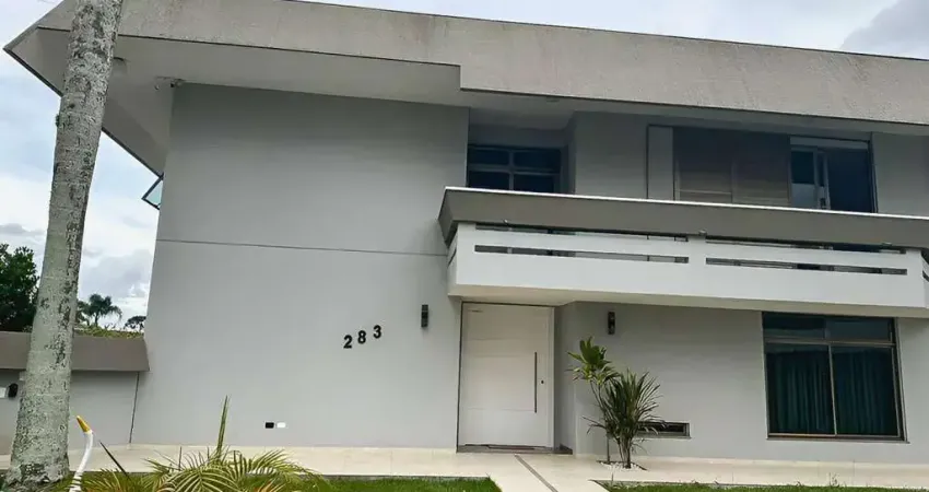 Casa no Jardim Social  alto Padrão - 6 Quartos, 4 Suítes, Piscina e Amplo Terreno