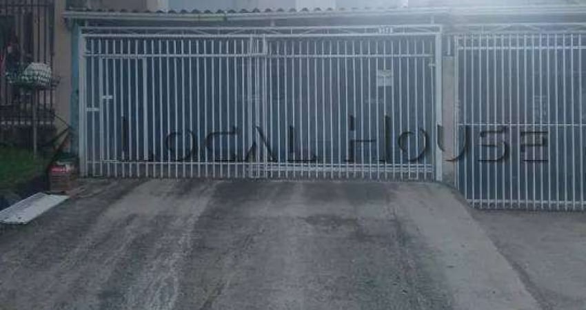 Sobrado à venda em Curitiba, Bairro Alto, com 3 quartos, 69m²