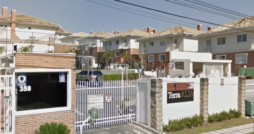 Sobrado à venda em Curitiba, Guabirotuba, com 4 quartos, 200m²