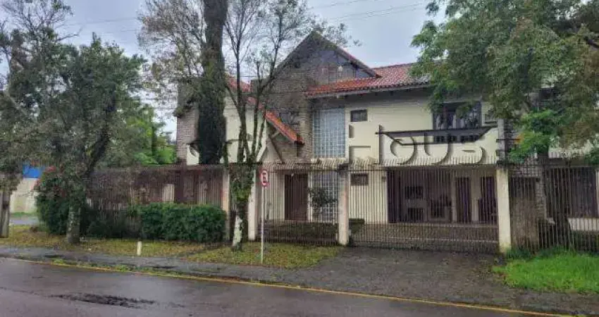 Sobrado à venda em Curitiba, Hauer, com 3 quartos, 211m²