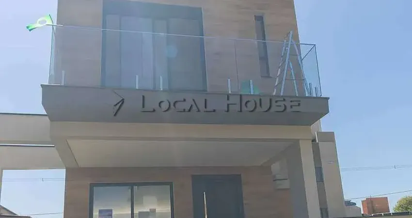 Sobrado de alto padrão no condomínio vivendas do parque – santa cândida