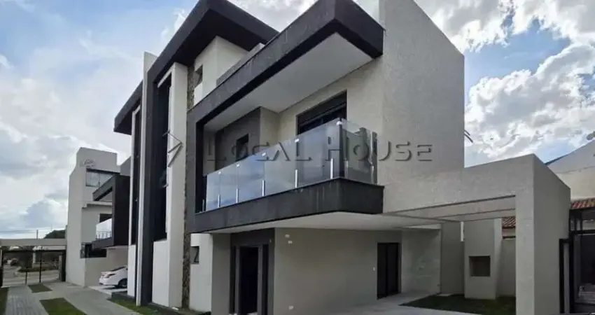 Sobrado à venda em Curitiba, Xaxim, com 3 quartos, 140m²