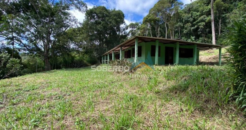 Sítio com 70.000 m2, 2 Casas Simples, Vargem Grande, Teresópolis, RJ