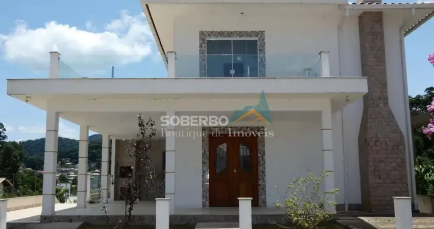 Casa 4 Suítes, Condomínio Com Piscina e Lazer Completo, Vargem Grande, Teresópolis.