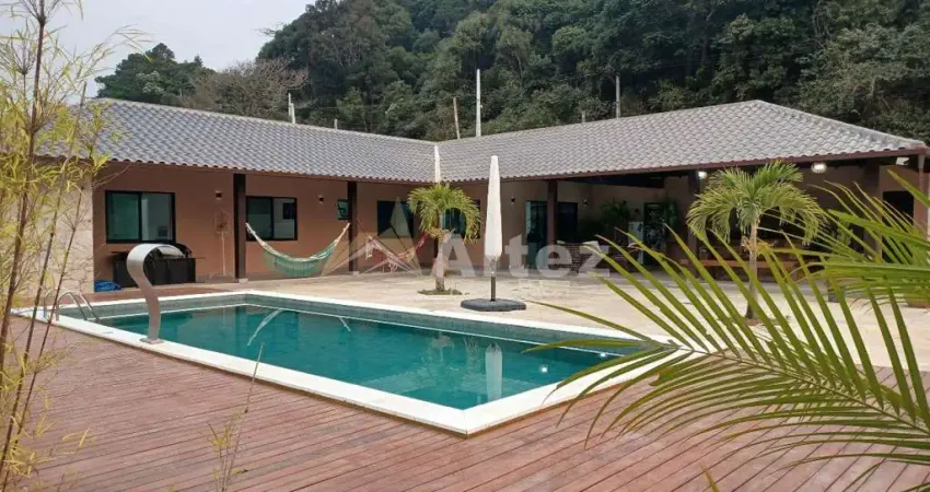 Casa Linear, 3 Quartos, Terreno Plano c/ 2270 m2, Piscina, Quintal, Parque Boa União, Teresópolis