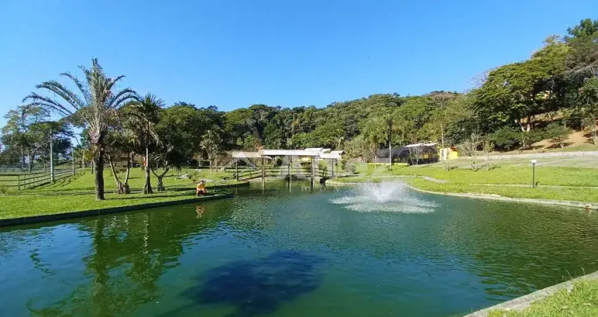 Sítio 720.000 m2, Casa Alto Padrão, Piscina, Lagos, Pastos, Cachoeira