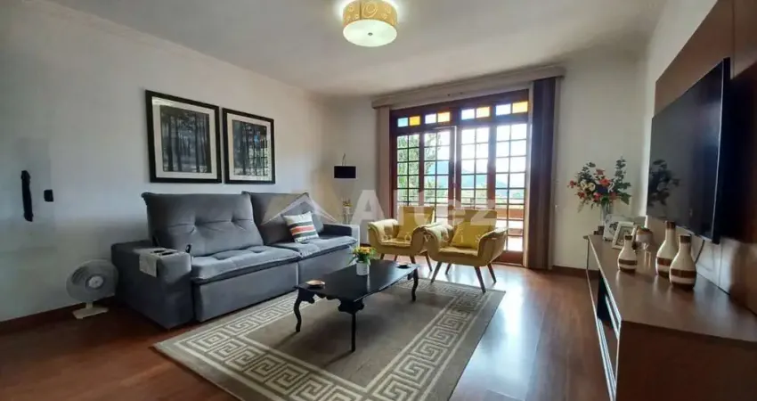 Casa 4 quartos, geminada, quintal compartilhado, granja guarani, teresópolis, rj