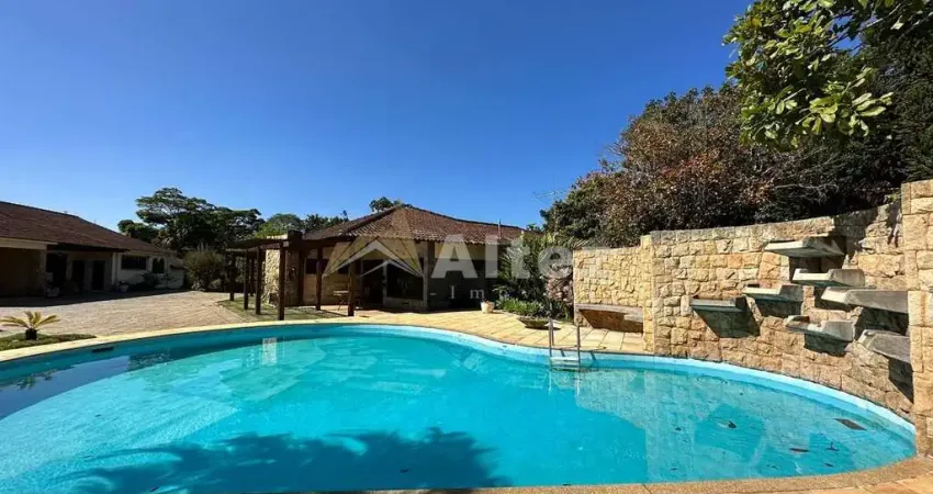 Chácara com 4 Suítes, 3500 m², Piscina, Jardim, Parque São Luiz, Teresópolis
