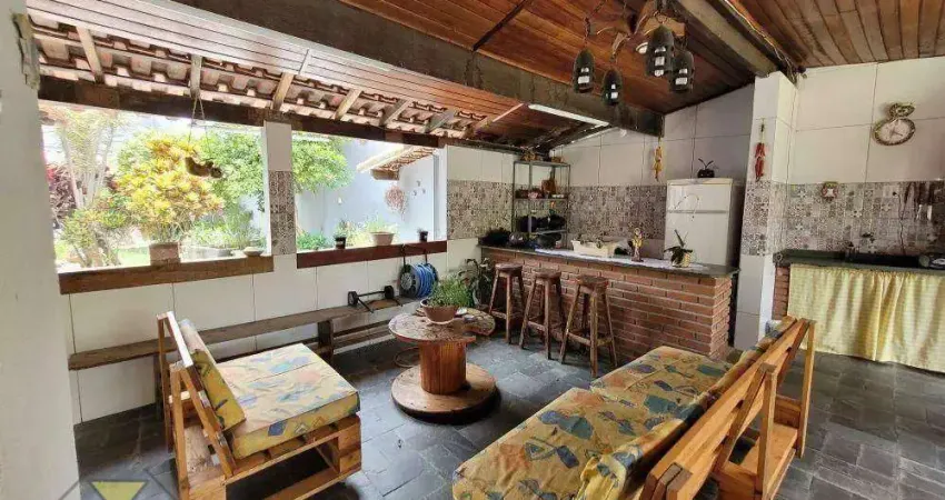 Casa com 3 dormitórios à venda, 290 m² por R$ 900.000,00 - Vila Nova Socorro - Mogi das Cruzes/SP