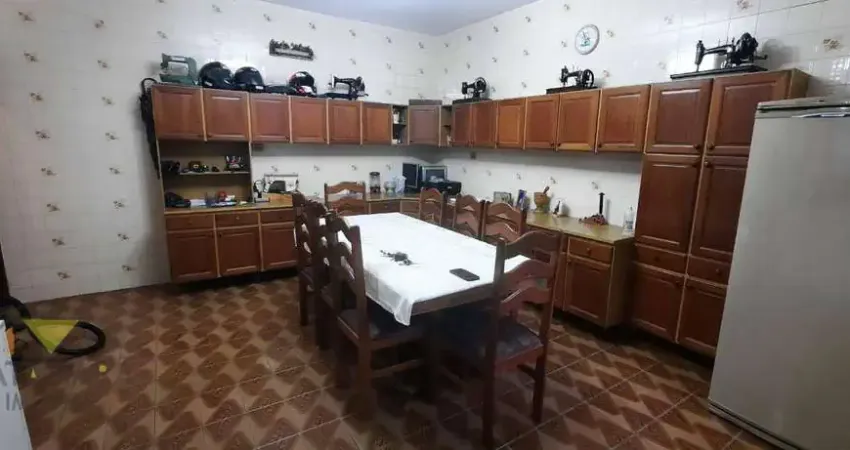 Casa com 3 dormitórios, 255 m² - venda por R$ 800.000,00 ou aluguel por R$ 5.353,00 - Vila Brás Cubas - Mogi das Cruzes/SP