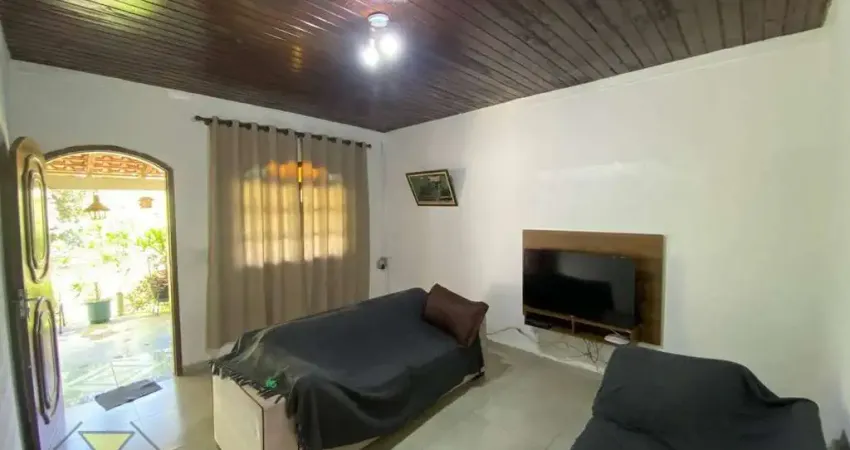Chácara com 3 dormitórios à venda, 2000 m² por R$ 750.000,00 - Varinhas - Mogi das Cruzes/SP