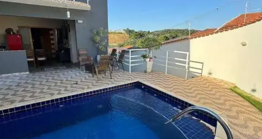 Casa com 3 dormitórios à venda, 199 m² por R$ 890.000,00 - Vila São Sebastião - Mogi das Cruzes/SP