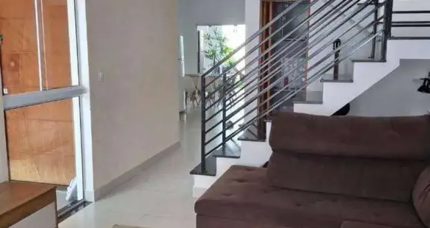 Sobrado com 4 dormitórios à venda, 200 m² por R$ 900.000,00 - Vila São Paulo - Mogi das Cruzes/SP
