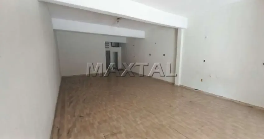 Salão comercial com 96m², próximo ao TriMais Lauzane, com piso frio, 2 banheiros, copa cozinha.