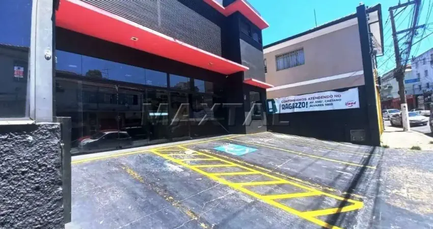 Prédio comercial para locação com 2 banheiros e cozinha na Água Fria, 725 m².