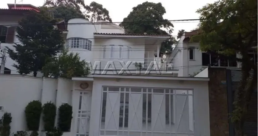 Sobrado na Vila Albertina, com 4 dormitórios, 4 suítes com closet em todas, 6 banheiros e 6 vagas.